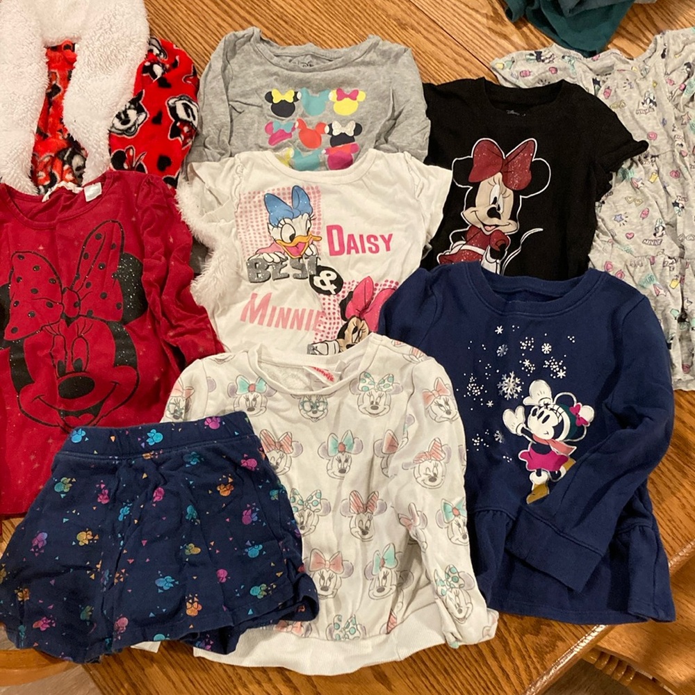 Minnie Mouse Disney lot